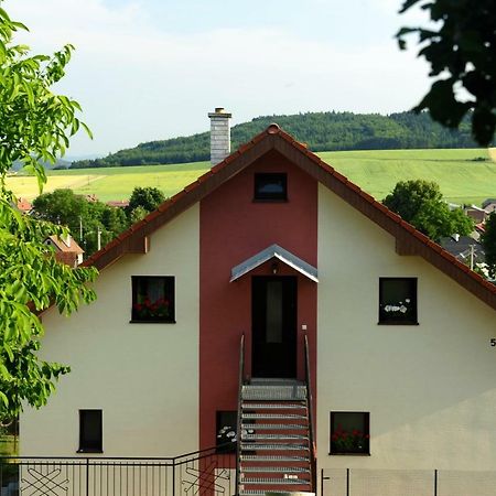 Privat Pod Kostolom - Ubytovanie Valča Extérieur photo