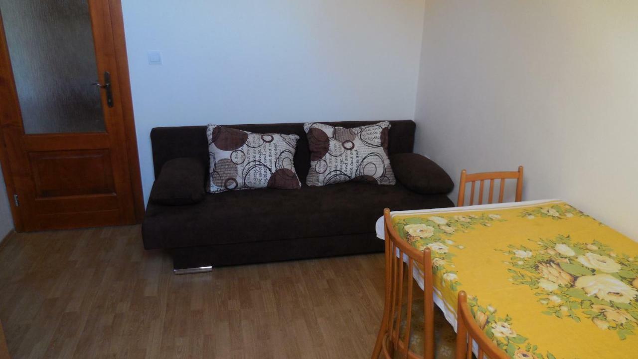 Privat Pod Kostolom - Ubytovanie Valča Extérieur photo